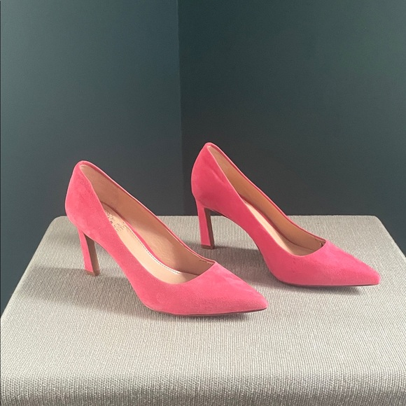 Vince Camuto Vibrant suede Pink Heels - Picture 1 of 7